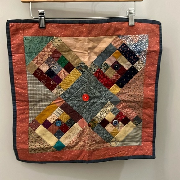 Small Homemade Quilt Wall Hanging 18” x 18” Buttons - Picture 1 of 6